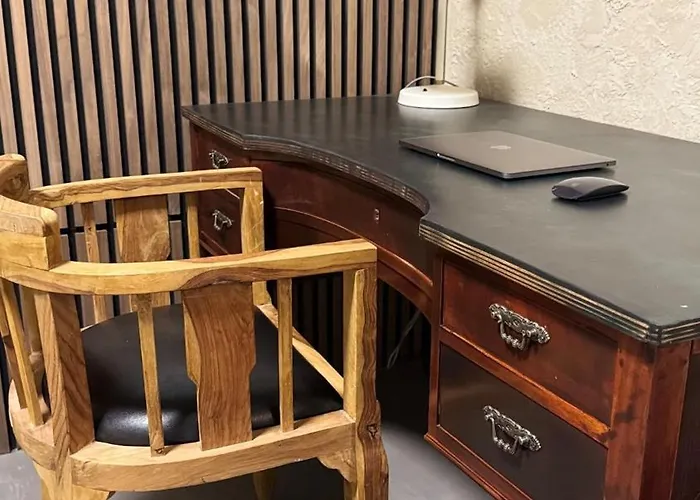 Lejlighed Newly Renovated With Private Entrance *