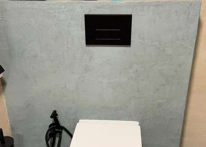 Newly Renovated With Private Entrance *