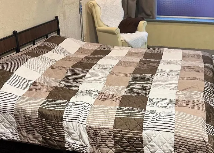 דירה Newly Renovated With Private Entrance